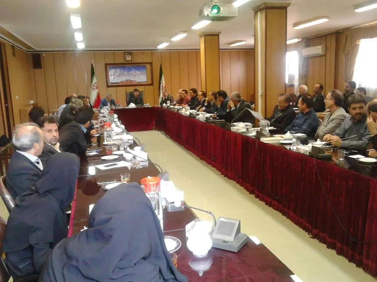 لزوم تعیین تکلیف سگ‌های ولگرد توسط بخشداران و شهرداران/ انتقال مستقیم زباله به سایت محمدآباد
