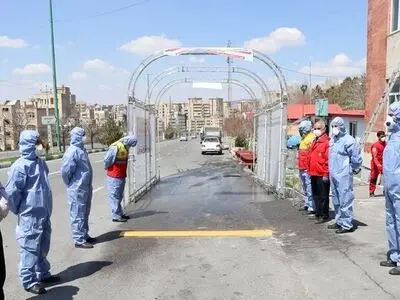 تونل ضد عفونی شهروندی و خودرویی در تبریز طراحی شد