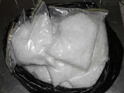 تیراندازی و کشف ۶۸ کیلوگرم شیشه در بزرگراه آزادگان 