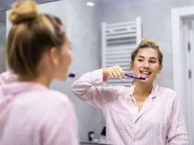 در این مواقعی نباید مسواک بزنید
