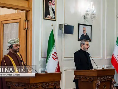 في مؤتمر صحفي مع البوسعیدي.. باقري: هناك إجماع مع مسقط علی المزید من الجهود لوقف جرائم غزة