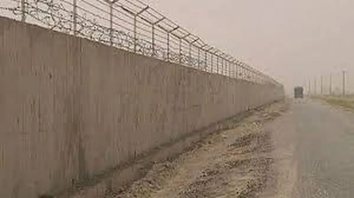  درگیری در مرز ایران و افغانستان تلفاتی نداشت / معاون امنیتی : خبر تصرف چند پاسگاه مرزی کذب است