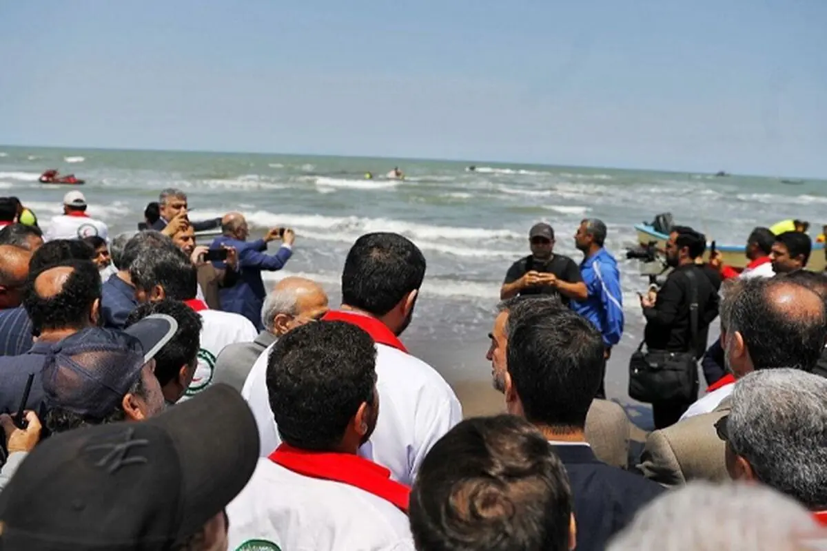 برگزاری مانور فراگیر نجات در دریا در ساحل فریدونکنار 