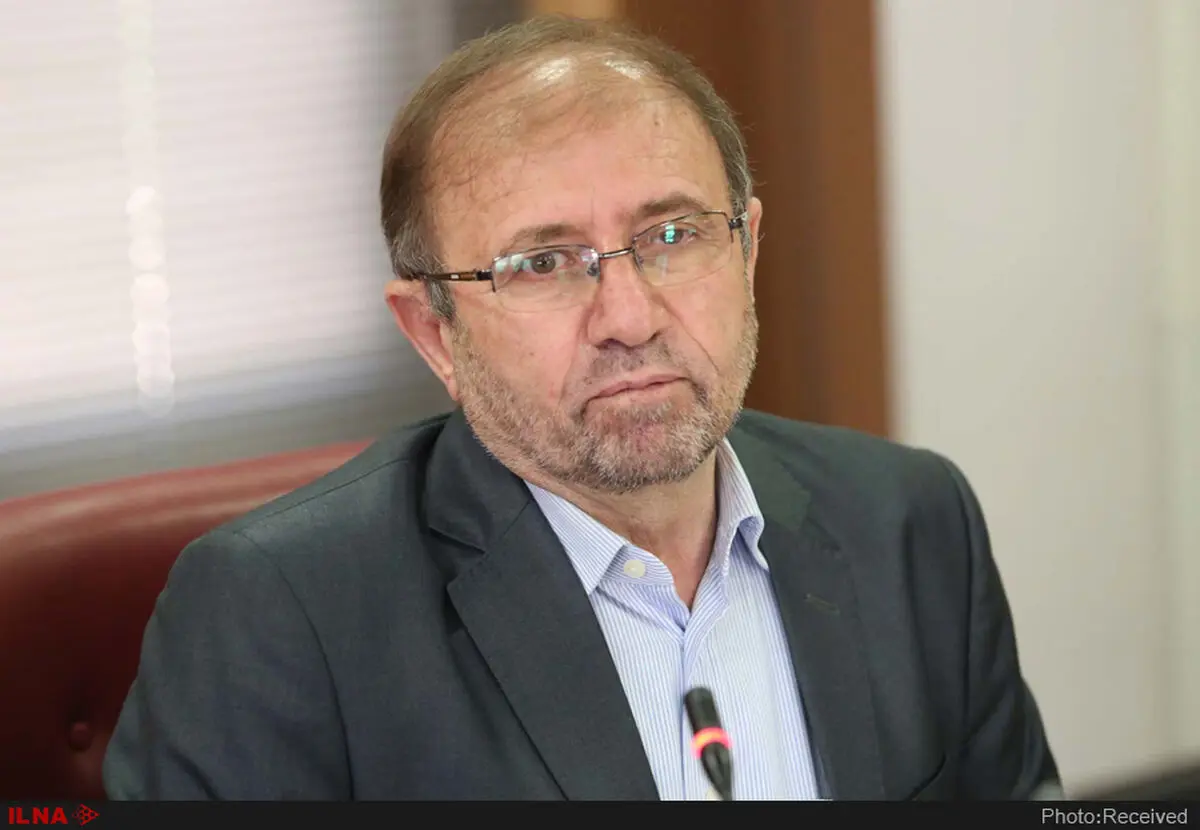 دانشجویان نباید دو سال را صرف نوشتن پایان‌نامه کنند/ پروژه تاپ می‌تواند  کوتاهی ما در  گذشته را جبران کند
