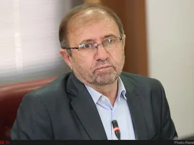 دانشجویان نباید دو سال را صرف نوشتن پایان‌نامه کنند/ پروژه تاپ می‌تواند  کوتاهی ما در  گذشته را جبران کند