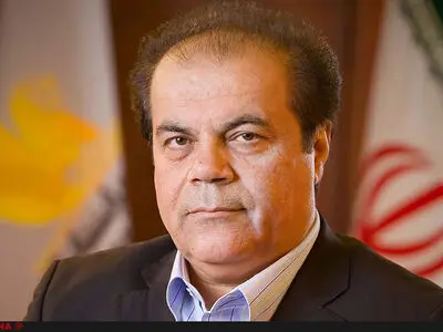 در ۳ دادگاه مختلف از رئیس فرهنگستان، شکایت کرده‌ایم 