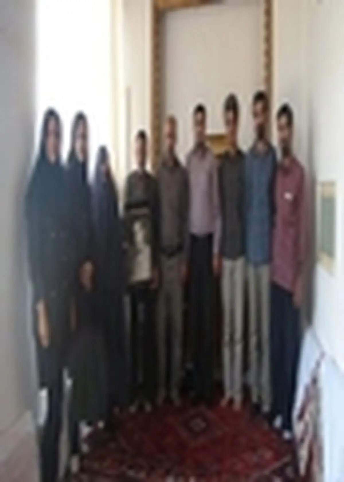 از حانواده شهید جوکار در روستای جوینان قمصر تجلیل شد