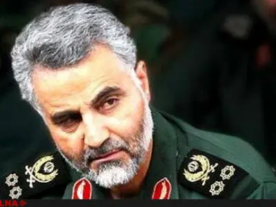 تصویر قاسم سلیمانی در میان فرماندهان بسیج مردمی بعد از ورود نیروهای عراقی به کرکوک