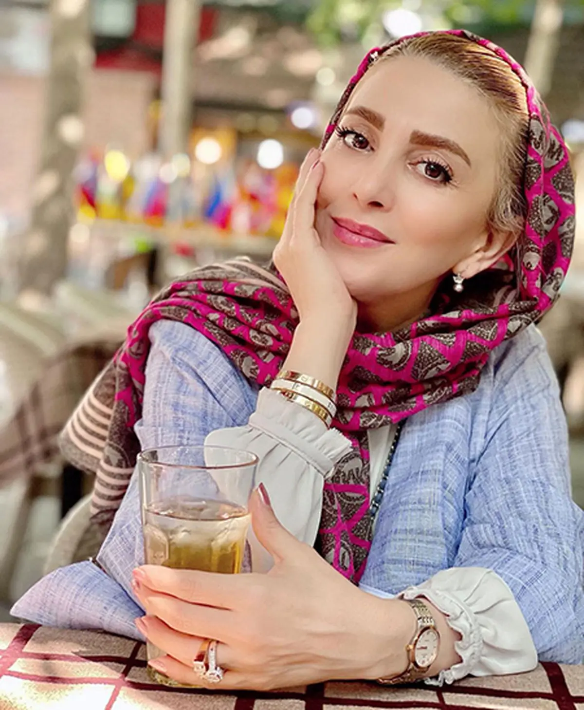 تصویری از جشن تولد 52 سالگی ژیلا صادقی در آمریکا/فیلم