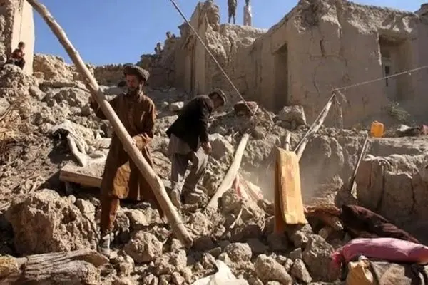 Hundreds killed in Afghanistan quake