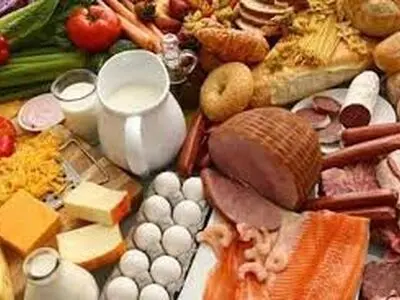 برگزاری سمینار روز جهانی غذا باحضور فعالان صنایع غذایی در دانشگاه آزاد قزوین

