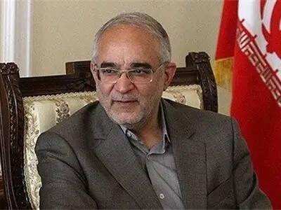 پروانه طبابت پزشکانی که داروی قاچاق نسخه می کنند باطل شود