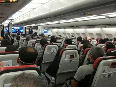 تاخیر ۱۰ ساعته پرواز مشهد به تهران 