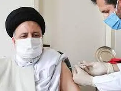 رئیسی یتلقى الجرعة الاولى من لقاح کورونا الایرانی.. انجاز عملیة التلقیح العام على سلم اولیات الحکومة