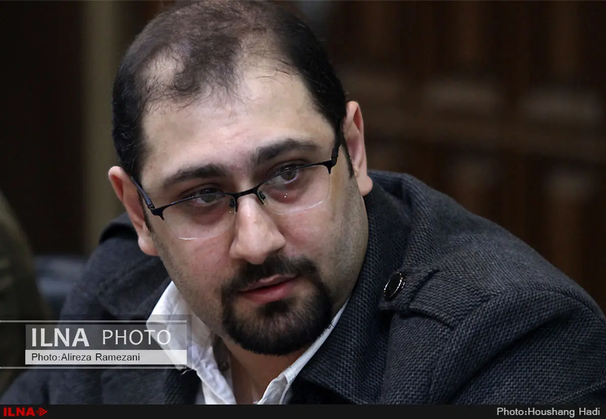حامد چمنرخ: تشکلهای فرش به جای تعامل با دولت میخواهند بار خود را بر دوش دولت بیاندازند / نبود آمار از معضلات فرش دستبافت است