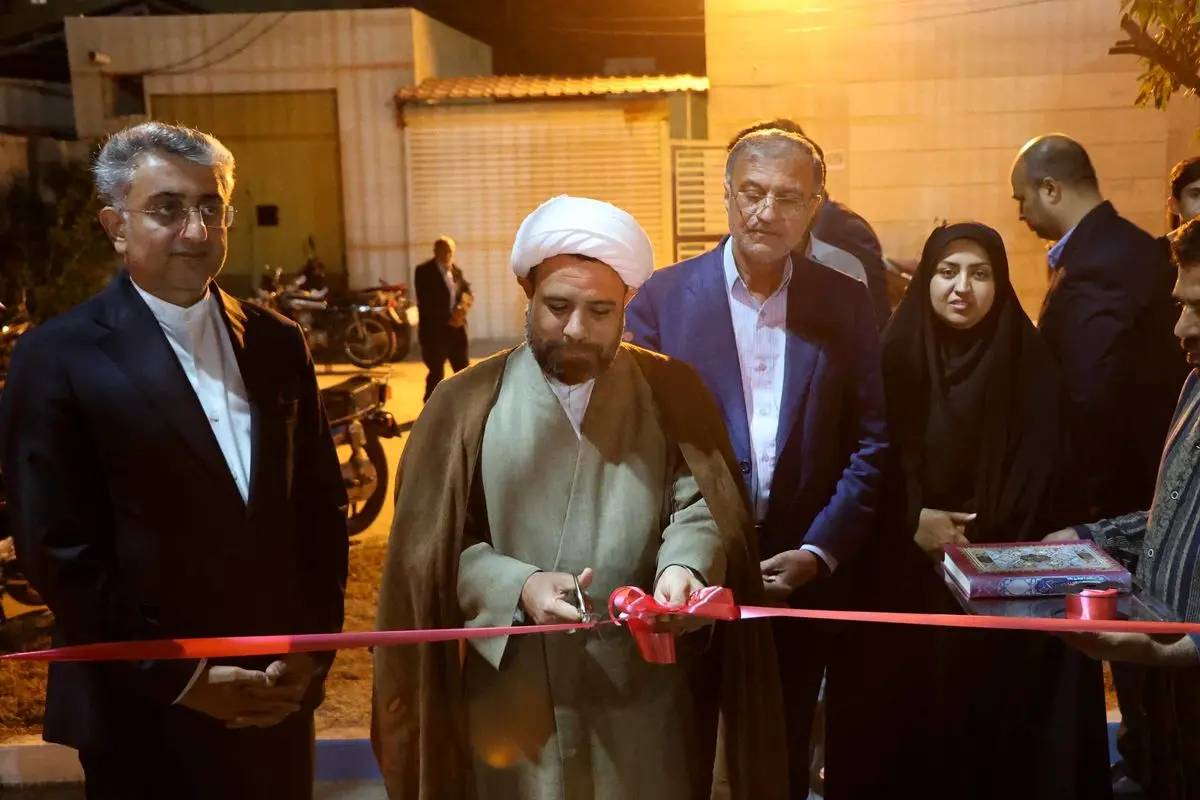 بهسازی و افتتاح زمین ورزشی محله ۶۰۰ دستگاه بندرعباس +فیلم