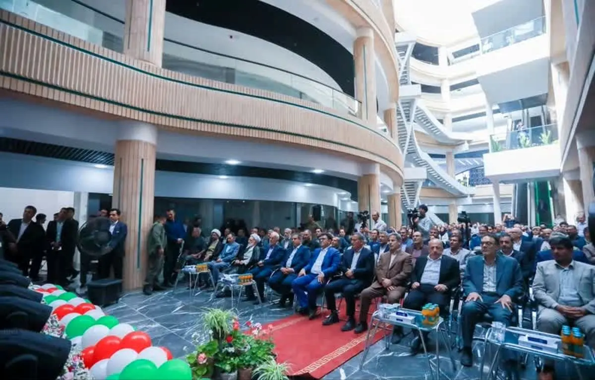 رویکرد دولت چهاردهم کم کردن مقررات دست و پا گیر است