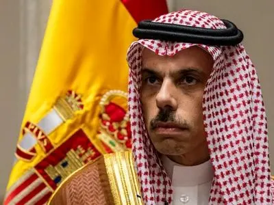 بن فرحان وارد اسپانیا شد