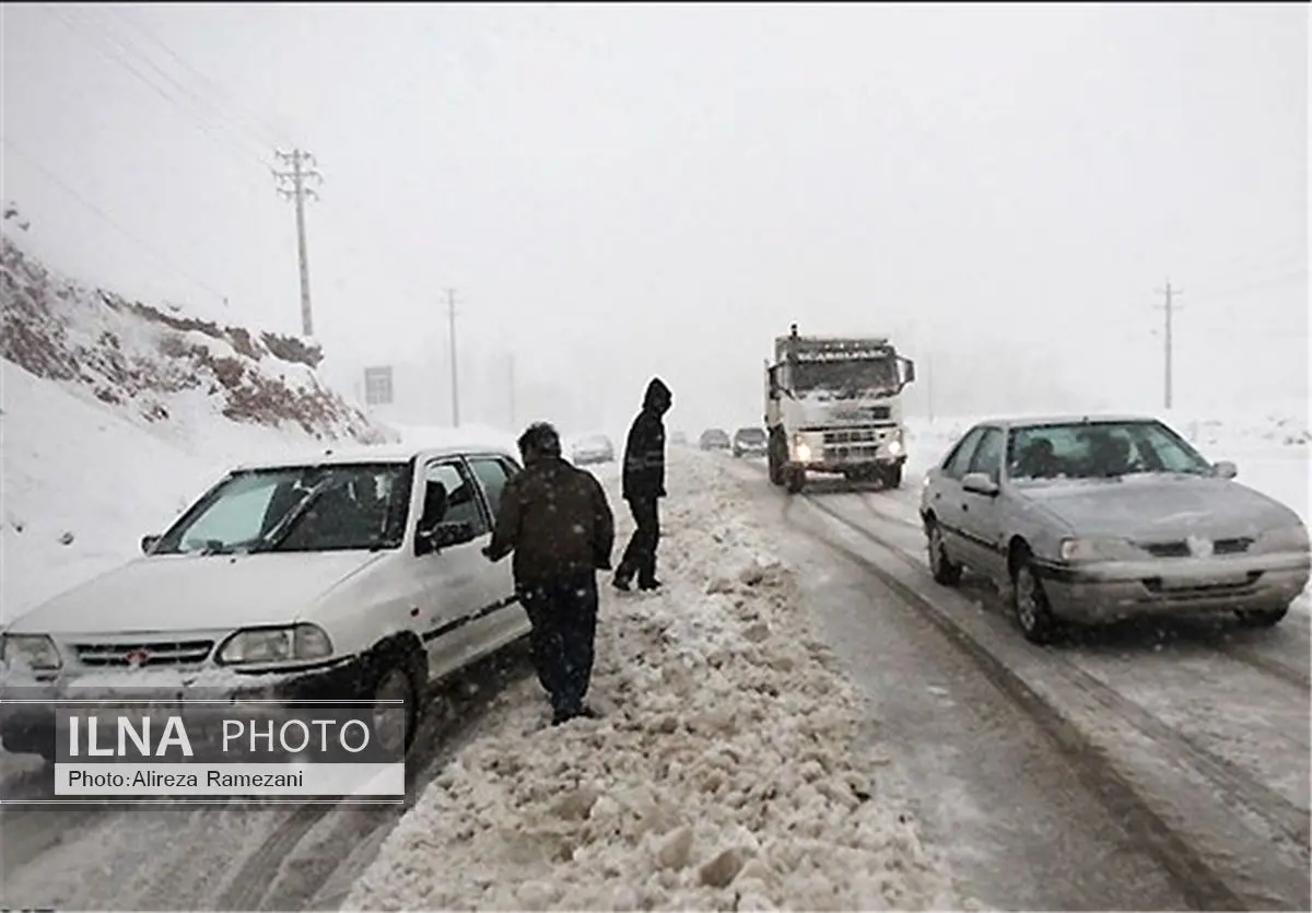 ترافیک سنگین زمستانی در جادههای ارتباطی آذربایجان غربی