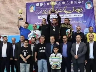 مسابقات قهرمانی کشتی آزاد کارگران کشور/ ورزش عامل صیانت از نیروی کار است