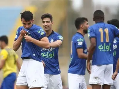 نفت مسجد سلیمان صفر - استقلال 3: قهرمانی نیم فصل با درخشش حسین زاده و یامگا