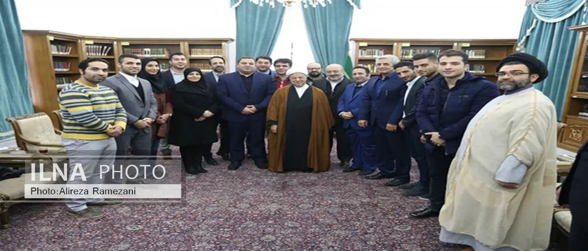 اعضای تیم ملی کاراته با رئیس مجمع تشخیص مصلحت نظام دیدار کردند