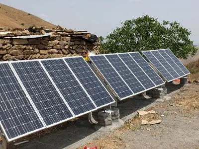 توزیع ۷۰۰ پنل خورشیدی بین عشایر لرستان 