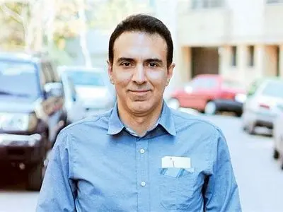 سنگ تمام «مزدک میرزایی» برای تلویزیون موساد؛ دوست نداریم ایران برنده باشد! + فیلم