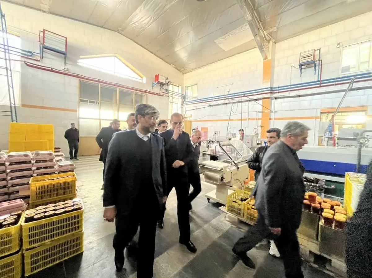 بازدید رئیس کل دادگستری آذربایجان غربی از سه واحد تولیدی مشکل دار در ارومیه