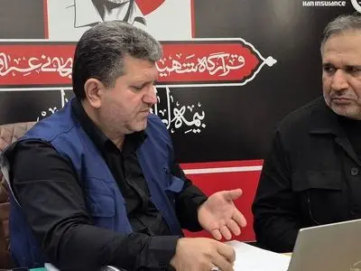 بازدید رئیس کمیسیون اقتصادی مجلس از ستاد اربعین بیمه ایران در کربلا

