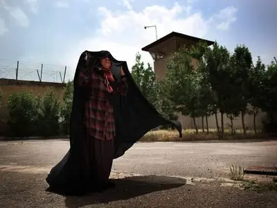 اکران فیلم مستند «مهین» اولین قاتل سریالی زن ایران در فیلیمو  و نماوا+تیزر