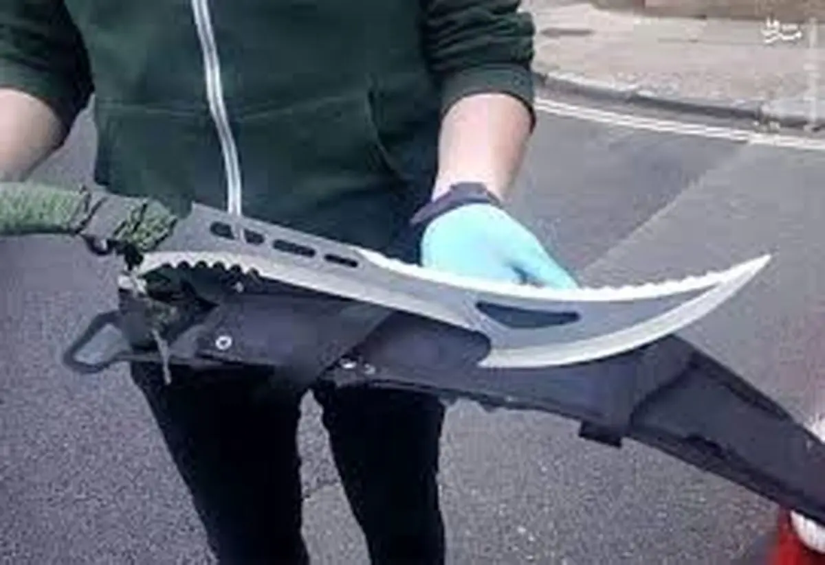 تأمین امینت با توزیع قمه رایگان + فیلم