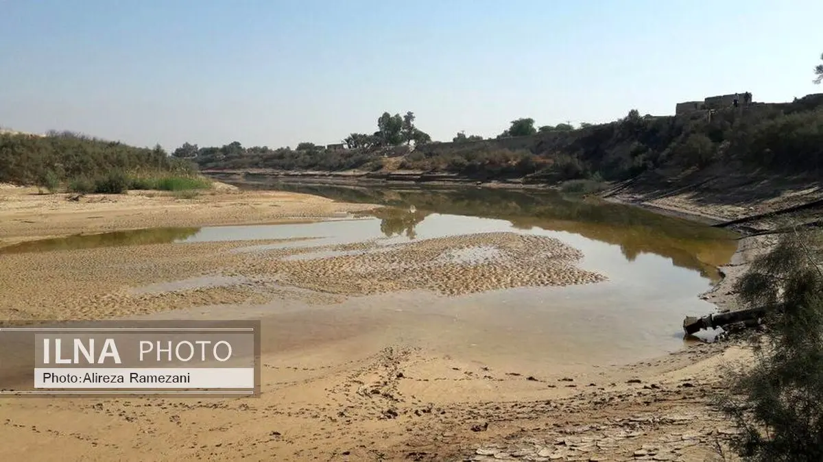 گزارش تصویری از خشک شدن رودخانه زهره در هندیجان