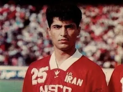 گل تماشایی و انفرادی مهرداد میناوند با لباس پرسپولیس