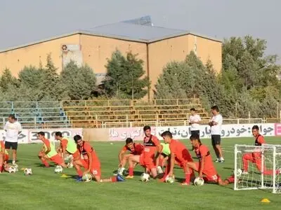 تمرین تراکتورسازی در حضور هواداران (گزارش تصویری)