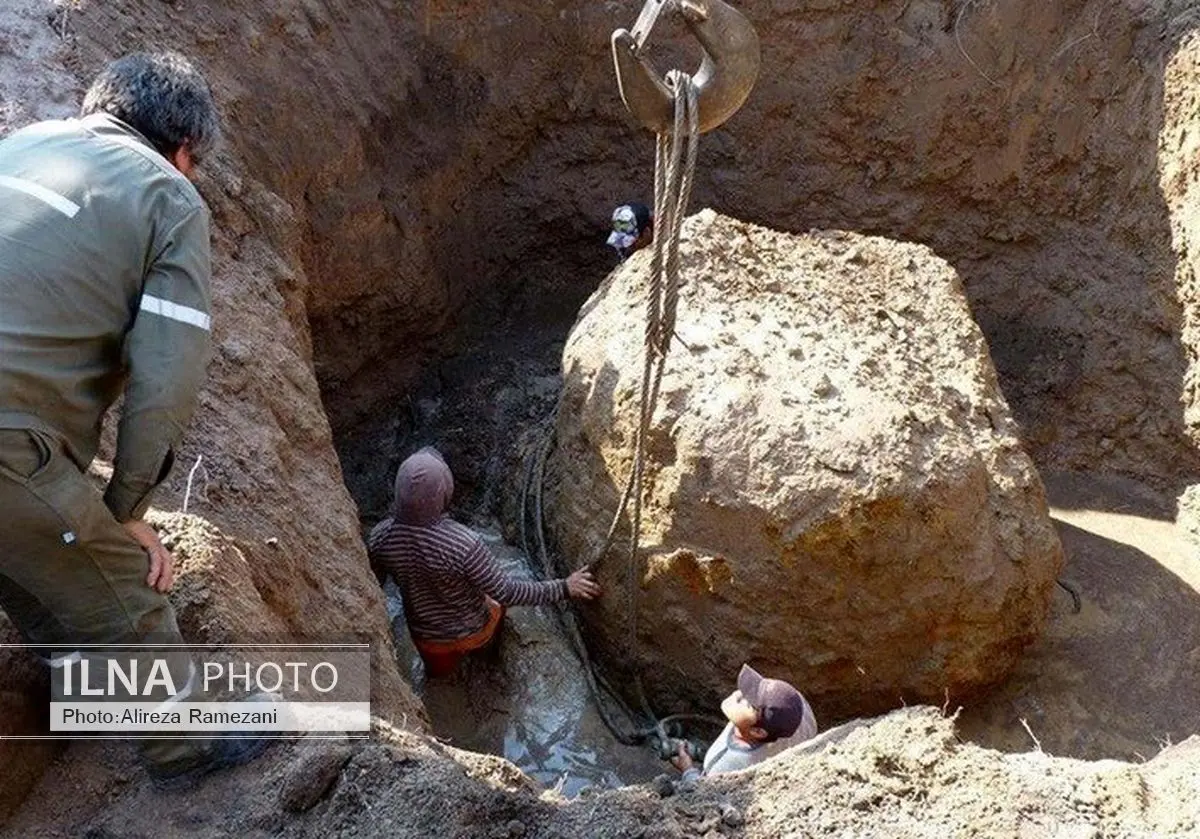 کشف شهاب سنگ ۳۰ تنی در آرژانتین/ عکس