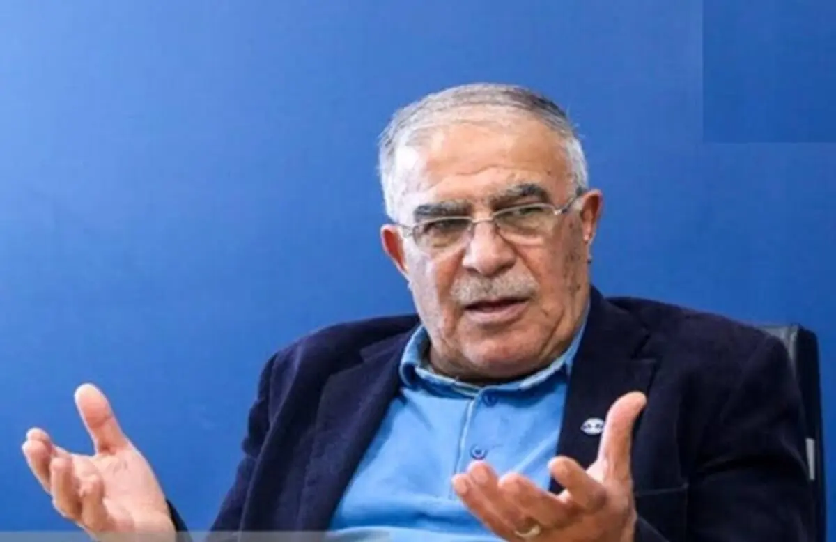 ساپینتو دروغ می‌گوید/ فرهاد مجیدی اگر برگردد دیوانه است!