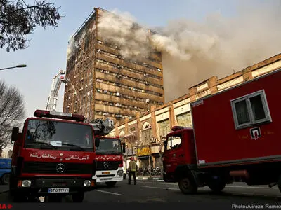 اعزام دو تیم از سگ‌های زنده یاب به ساختمان پلاسکو