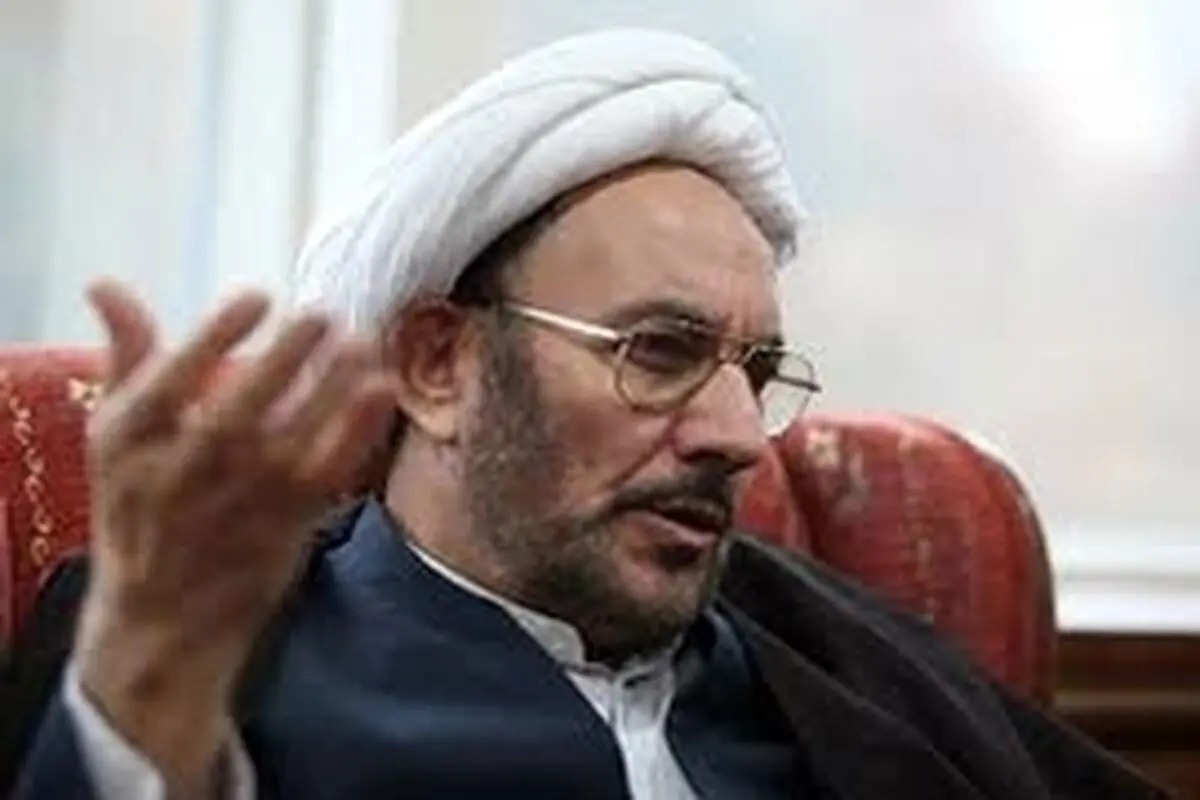 مشکل مابین یک جریان عقل گرا و اخلاق مدار باجریانی است که هیچیک از این مسائل را نمی فهمد