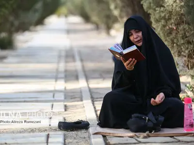 مراسم دعای عرفه در بهشت زهرا (س)