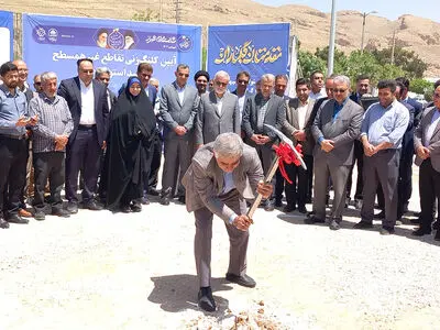 کلنگ دو تقاطع غیرهمسطح در بزرگراه شهید استوار به زمین زده شد