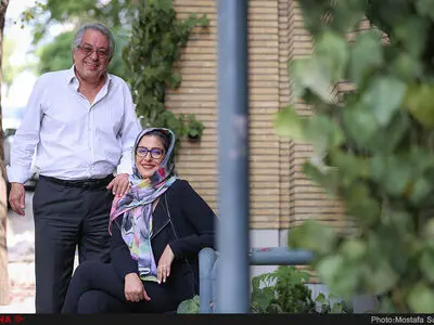 اولین گروهی که بعد از انقلاب خانم روی سن برد، کامکارها بود/هیچ وقت صداوسیما نرفته‌ام و نزدیکش هم نمی‌روم