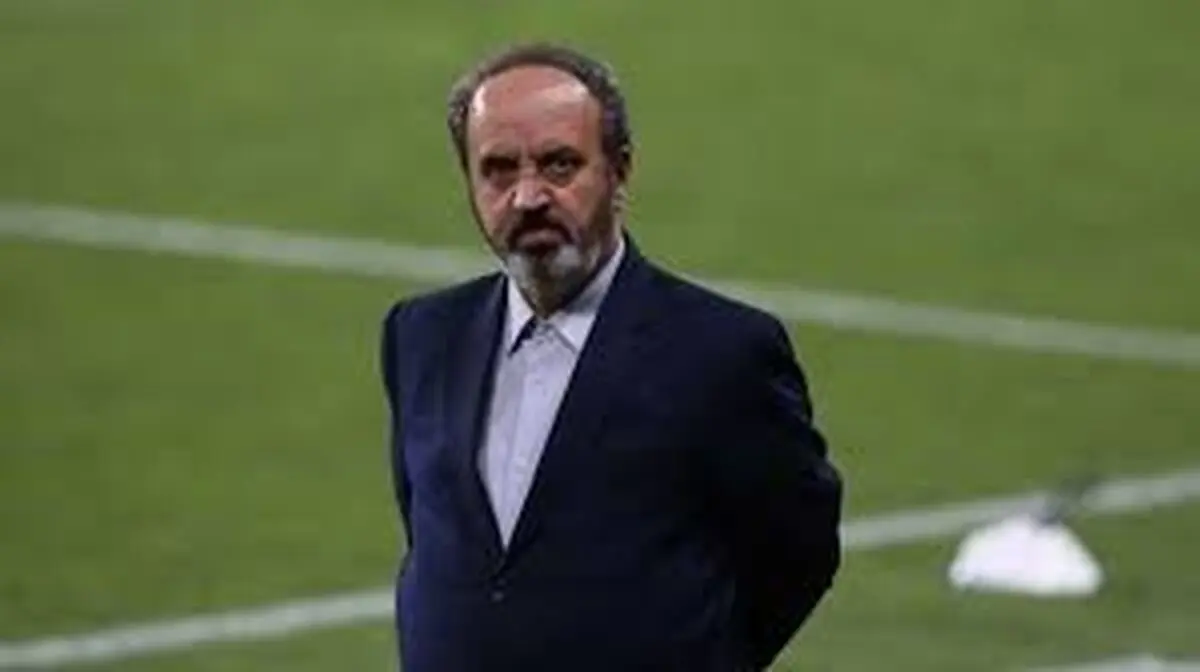 در باشگاه استقلال بدون اجازه وزیر کسی آب هم نمی‌خورد