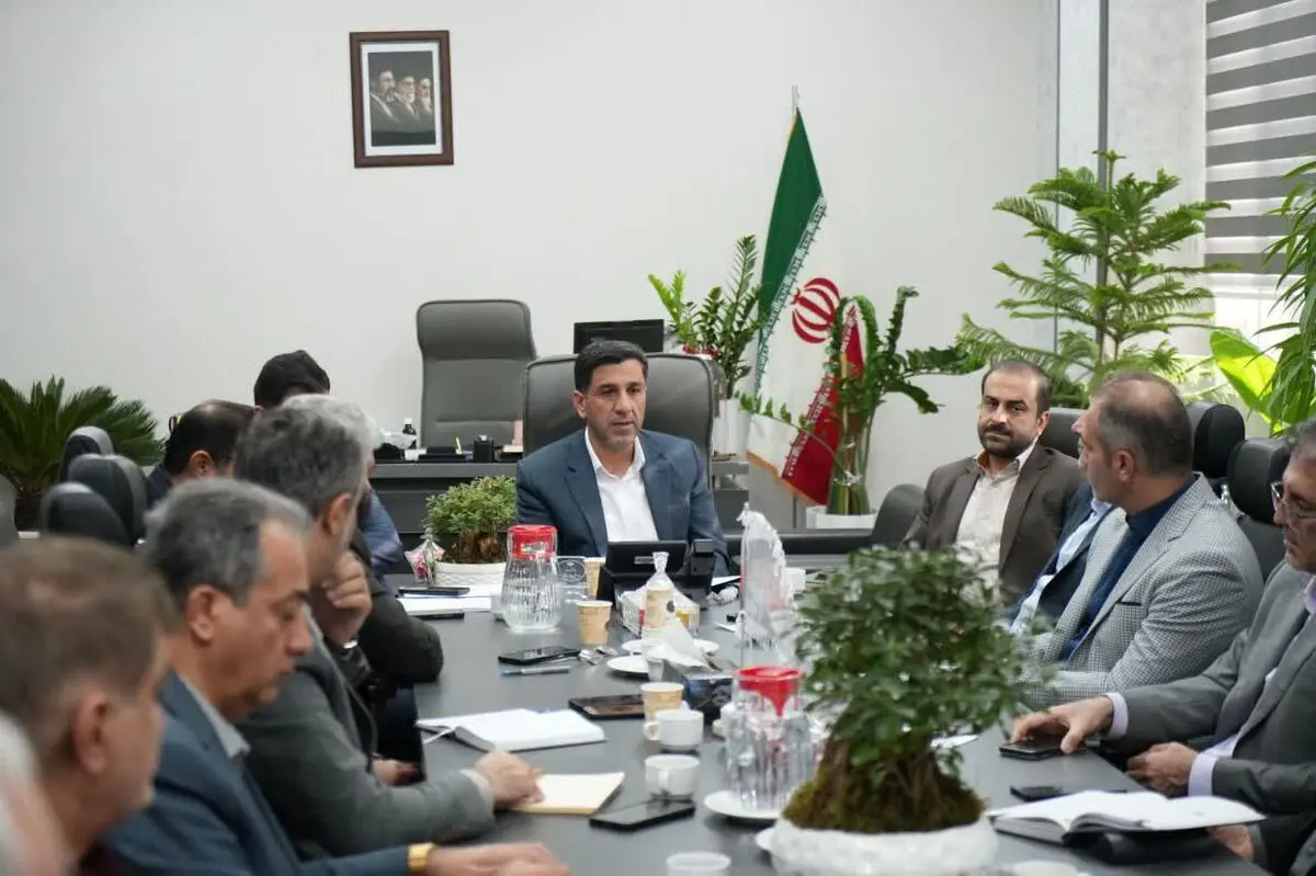 لزوم تثبیت قیمت کالاهای اساسی و حذف واسطه‌های غیرضروری