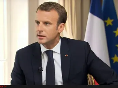 پلیس آمریکا، مکرون را مجبور به پیاده‌روی به سمت سفارت کرد/فیلم