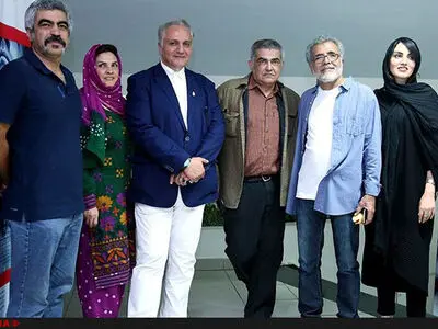 پایمان را از ایران بیرون گذاشتیم؛ فیلم را پایین کشیدیند
