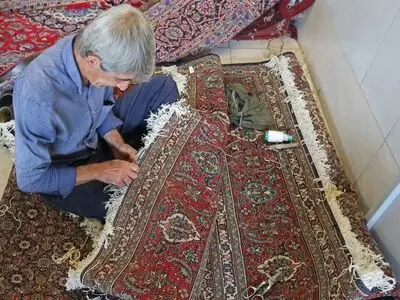 کاهش قیمت فرش دستباف ایرانی به دلیل مازاد عرضه 