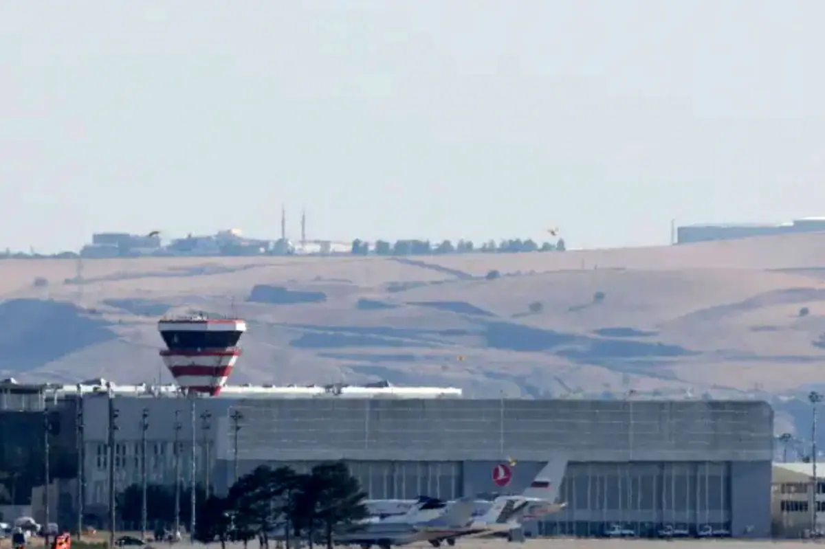 پرواز حامل رئیس ستاد ارتش و فرمانده نیروهای زمینی لیبی ناپدید شد