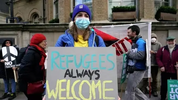 تظاهرات صدها ایرلندی در اعتراض به ادامه حضور پناهجویان اوکراینی