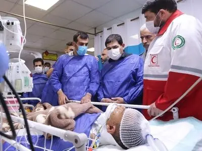 عیادت مخبر از مصدومان و خانواده جانباختگان حادثه متروپل